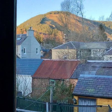 The Morningside Apartment Charming Stylish Apartment In The Centre Of Innerleithen Extérieur photo