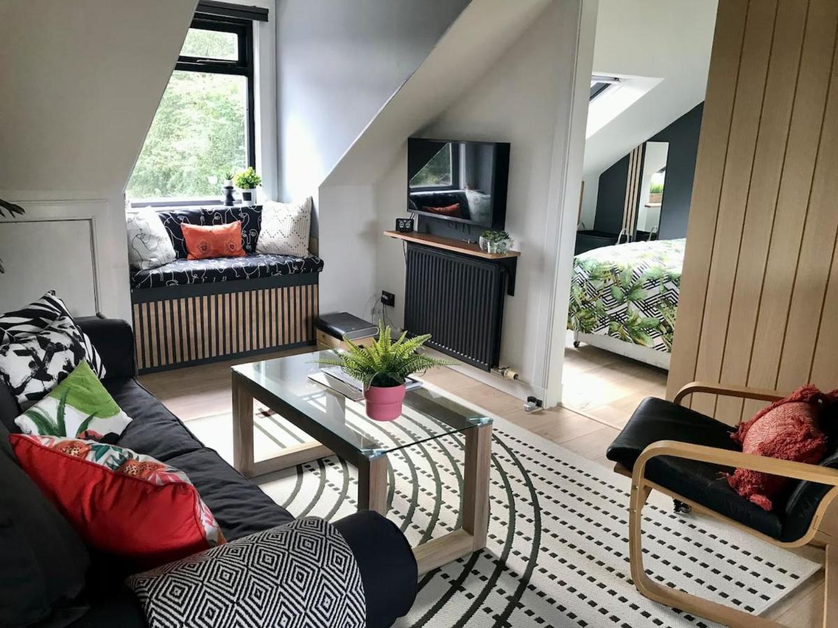 The Morningside Apartment Charming Stylish Apartment In The Centre Of Innerleithen Extérieur photo