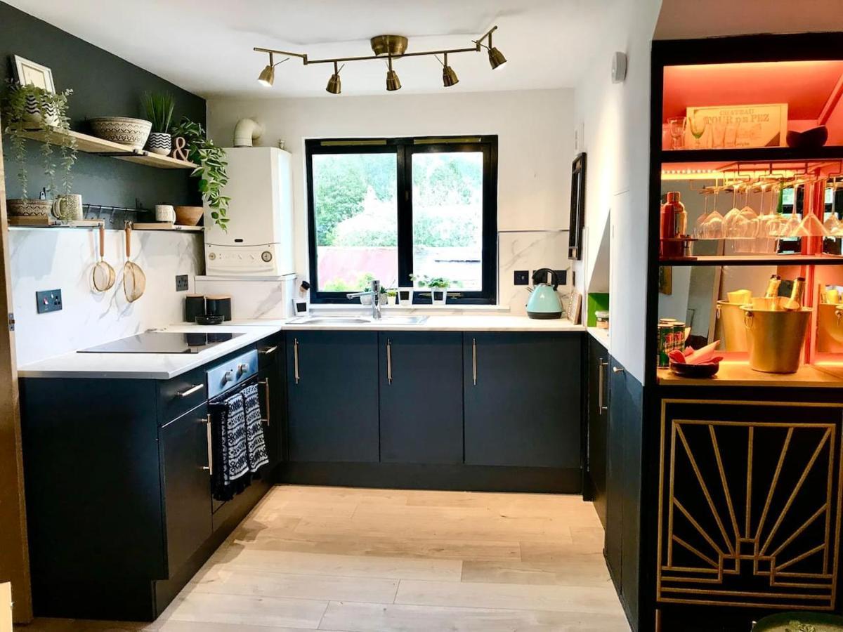 The Morningside Apartment Charming Stylish Apartment In The Centre Of Innerleithen Extérieur photo